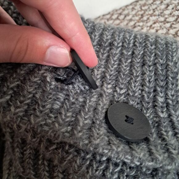 Miss Me Boots Women's 7 Grey Wool Knit Cozy Buttons Cardi Winter Warm Comfy - Picture 3 of 5